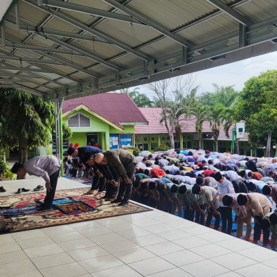 Membangun Karakter Religius.​​​​​​, MIN 2 KoBe Pembiasaan Sholat  Dhuha Berjamaah