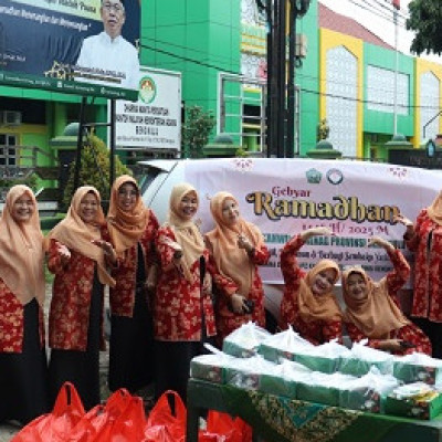 DWP Kanwil Kemenag Provinsi Bengkulu Berbagi Takjil di Bulan Ramadhan