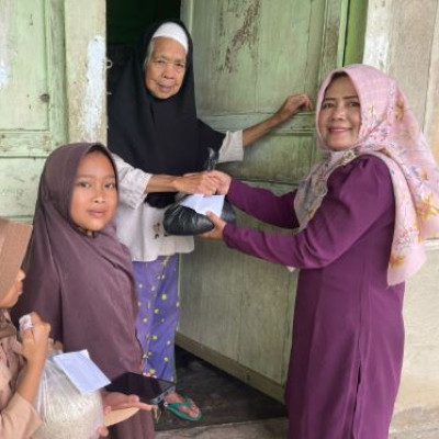 Ketua Amil Zakat MIN 04 Kepahiang Bersama Tim Siapkan Pembagian Zakat