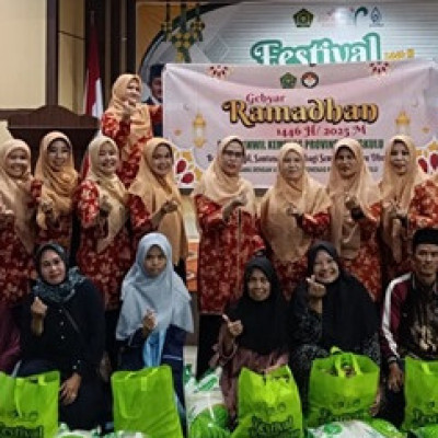 Meriahkan Festival Ramadhan 1446 H, DWP Kanwil Kemenag Bengkulu Salurkan Bantuan Sembako untuk Dhuafa