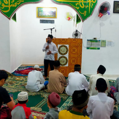 PAI KUA Binduriang Ajak Jamaah Masjid Al-Ikhlas Sa'ada Maksimalkan Ibadah di Malam-Malam Ganjil Ramadan