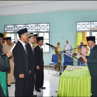 Ka. Kemenag Kabupaten Kaur Bengkulu Melantik Tiga Kepala Madrasah  di Lingkungan Kemenag Kab. Kaur