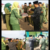 Usia ke-45, Ka. Kemenag Benteng Terima Kue Ulang Tahun dari Karyawan