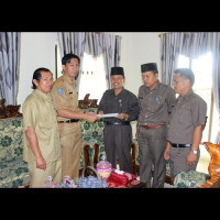 Pemda Benteng Serahkan SK Penetapan Lokasi Masjid Agung dan Islamic Centre