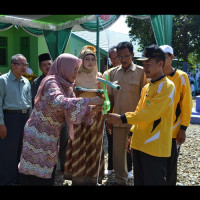 Kasi Pendidikan dan Madrasah Kemenag BS Buka HUT MAN Manna Ke-41