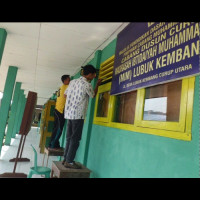 MIM Lubuk Kembang Motivasi Siswa Dengan Memperindah Sekolah