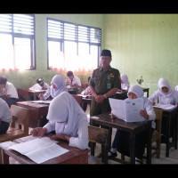 Ka. Kemenag Kabupaten RL Monitoring UAMBN di MTsN Baru