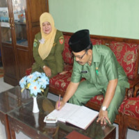 Ka. KanKemenag Kepahiang Monitoring Pelaksanaan UAM 2013/2014 Pada MIN 01 Kepahiang