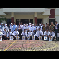 Peserta Diklat TU Balai Diklat Keagamaan Palembang OL di SMAN Internasional 