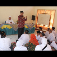 Antisipasi wabah MERS-CoV, Ka. Kemenag BU Himbau CJH Pakai Masker