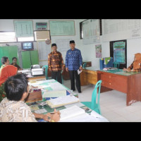 Ka.Kemenag BU Sidak Ke KUA Kecamatan Kota Arga Makmur