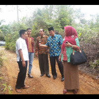 Ka.KanKemenag Benteng Bersama Kabag Kesra dan Camat Pondok Kubang Survei Calon Lokasi Madrasah Aliyah