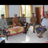 Terkait Pendirian Rumah Ibadah, Ka. Subbag TU Kemenag BU Lakukan Dialog