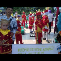 Festival Drum Band HGN, MI Al-Mutaqin BU Unjuk Kebolehan