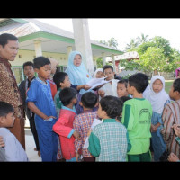 MIN Pondok Kelapa Benteng Bagikan Hasil Ujian Siswa