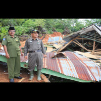 Gedung MI Sekayun Ambruk Akibat Longsor Susulan, Kemenag Benteng Cek Lokasi