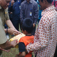 Ka. KUA Giri Mulya Hadiri Pelaksanaan Sunatan Masal