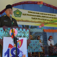 Ka.Kanwil Lepas 57 Siswa/i MAN Arga Makmur Bengkulu Utara