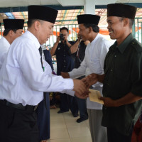 Gubernur Bengkulu Serahkan 250 SK PAH Kabupaten Seluma