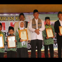 Ka. Kemenag Mewisuda Santri Siswa/i Madrasah Diniyah Takmiliyah Darussalam Kecamatan Putri Hijau