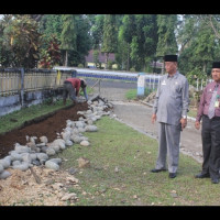 Pembangunan Sarana Parkir Kemenag BU Berjalan Lancar