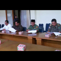 Kepala kemenag RL Hadiri Rapat Paripurna DPRD