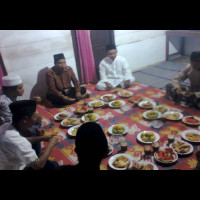 Ka.KUA Lais Buka Puasa Bersama Pengurus NU Kabupaten BU