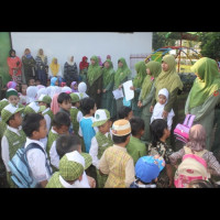 Siswa/i Baru RA Perwanida Semangat Menimba Ilmu Hari Pertama Sekolah