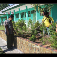 Kemenag Benteng Saksikan Serah Terima Taman Sekolah Dari BLH