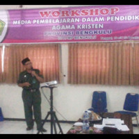 Kabag TU Kanwil Kemenag Provinsi Bengkulu Berikan Materi Workshop Media Pembelajaran Pak Tahun 2015