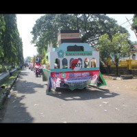 Kemenag BU Ikuti Pawai Mobil Hias Pemda Bengkulu Utara