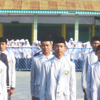 MAN 1 Model Kota Bengkulu Lantik Pengurus OSIS