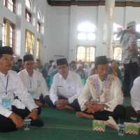 MI GUPPI 11 Talang Rimbo Turut Sukseskan Keberangkatan Haji 2015