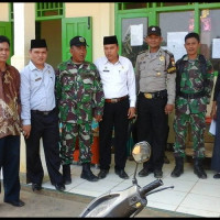 TNI dan Polri Latih Siswa MA Darul Kalam Benteng