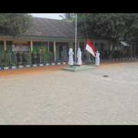 Upacara Madrasah Tsanawiyah Negeri 2 Kota Bengkulu