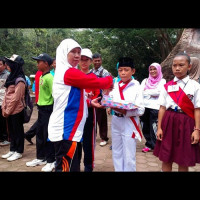 MIN Pondok Kubang Benteng dan PGRI Lomba Gerak Jalan Indah