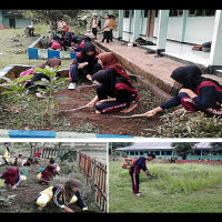 Jelang US, MTsN PUT Bersihkan Lingkungan Madrasah