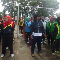 Peringati HUT PGRI, Guru MIM Lubuk Kembang Ikuti Lomba Volly Ball 