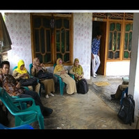 Guru-guru MTs.N 02 Lais Adakan Kunjungan Ke Rumah Siswa yang Mendapatkan Musibah