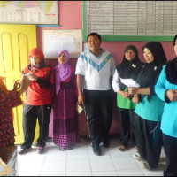 Sambut HAB Kemenag, Guru MIM Lubuk Kembang Latihan Paduan Suara 