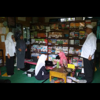 Ka. Kemenag BU Tinjau Perpustakaan MTs Tarbiyah Islamiyah Kerkap 