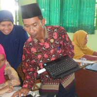 Ka.KUA Pino Raya Narasumber Pelatihan SIMKAH Se Kabupaten BS