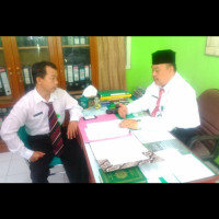 Kasi Bimas Islam Kemenag RL Terima Daftar Peserta Keluarga Sakinah Teladan