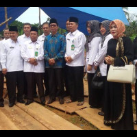 Kepala Kantor Kemenag Kota Bengkulu Hadiri Peletakan Batu Pertama Masjid MTsN I Kota Bengkulu