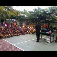 MIN 01 Dusun Curup Hibur Siswa Siswi Dengan Atraksi Permainan Sulap