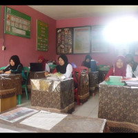   MIM Lubuk Kembang Gelar Rapat MID Semester dan TO