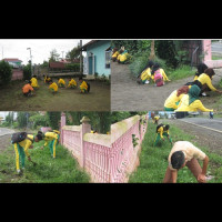 Siswa MTs Nurul Kamal Isi Sabtu Pagi Dengan Gotong Royong