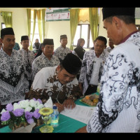 Ka. Muslim Cendikia Benteng Terpilih Ketua PGRI Cabang Khusus Kemenag 