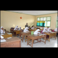 Jelang UN, Siswa/i MIN Pondok Kelapa Benteng Tambah Jam Belajar