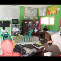 Kunjungi MI Assalam, Kemenag Benteng Berikan Pembinaan Guru  